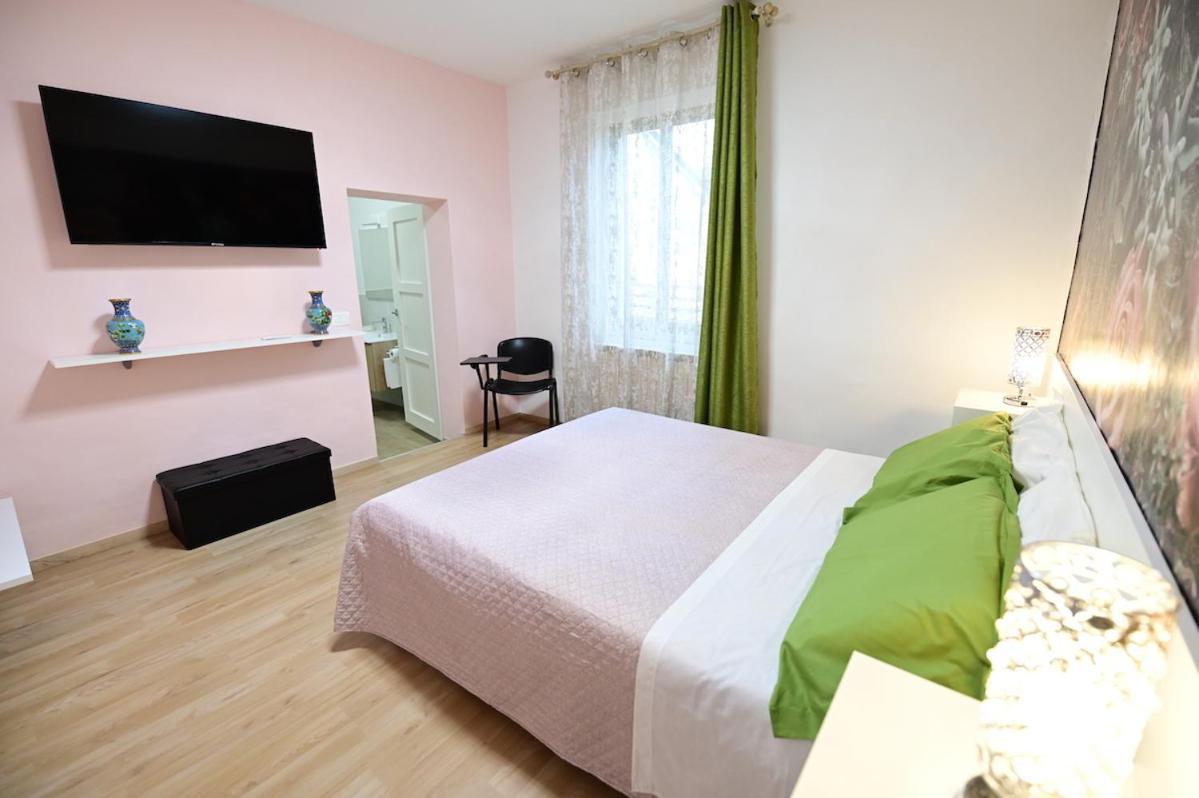Bed and Breakfast La casa di Odessa Arcevia Esterno foto