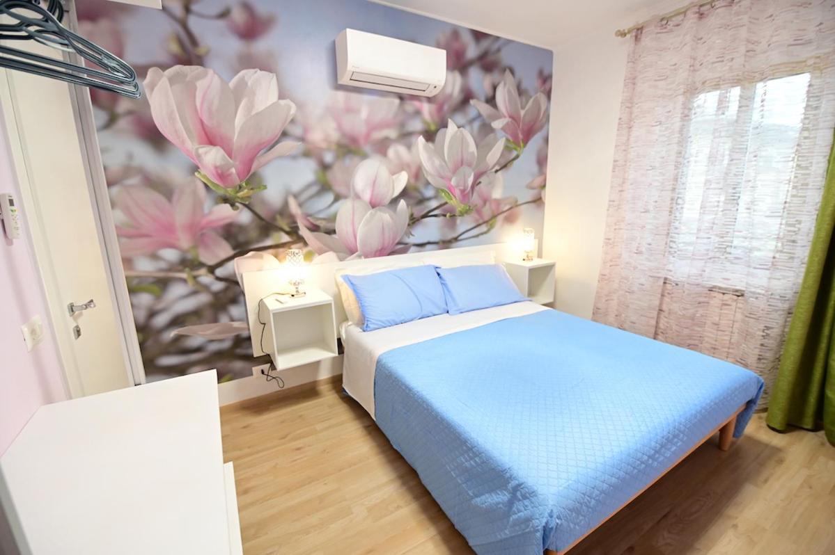 Bed and Breakfast La casa di Odessa Arcevia Esterno foto